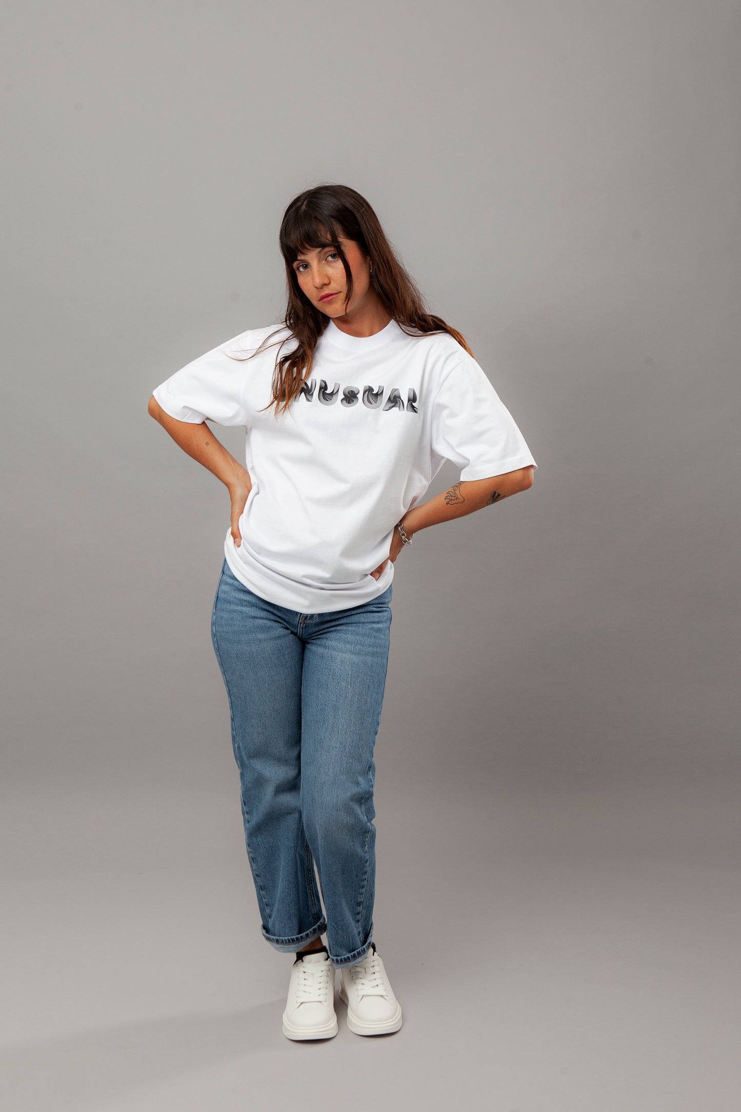 OVERSIZED UNUSUAL T-SHIRT