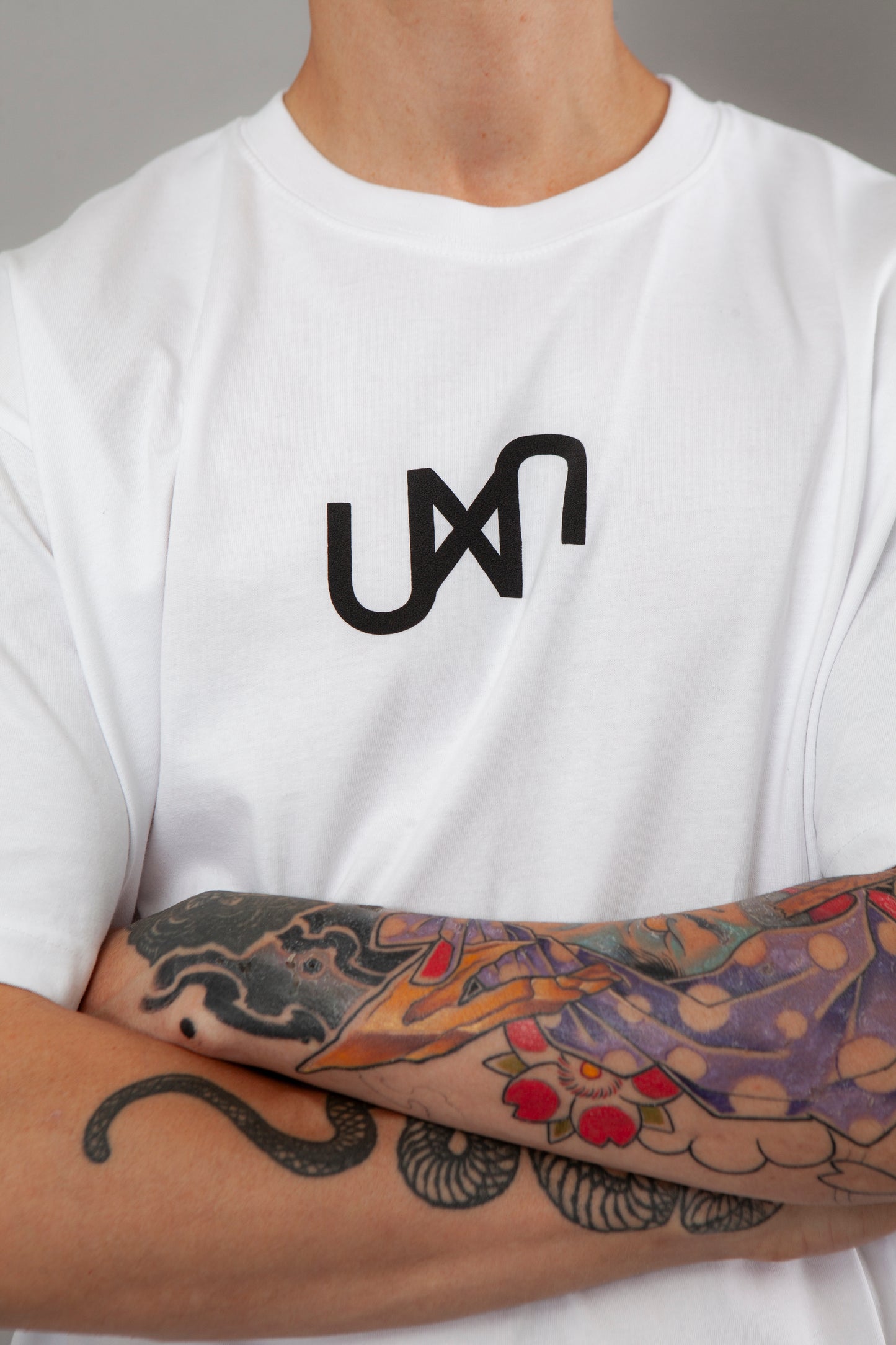 OVERSIZED LOGO UNU T-SHIRT