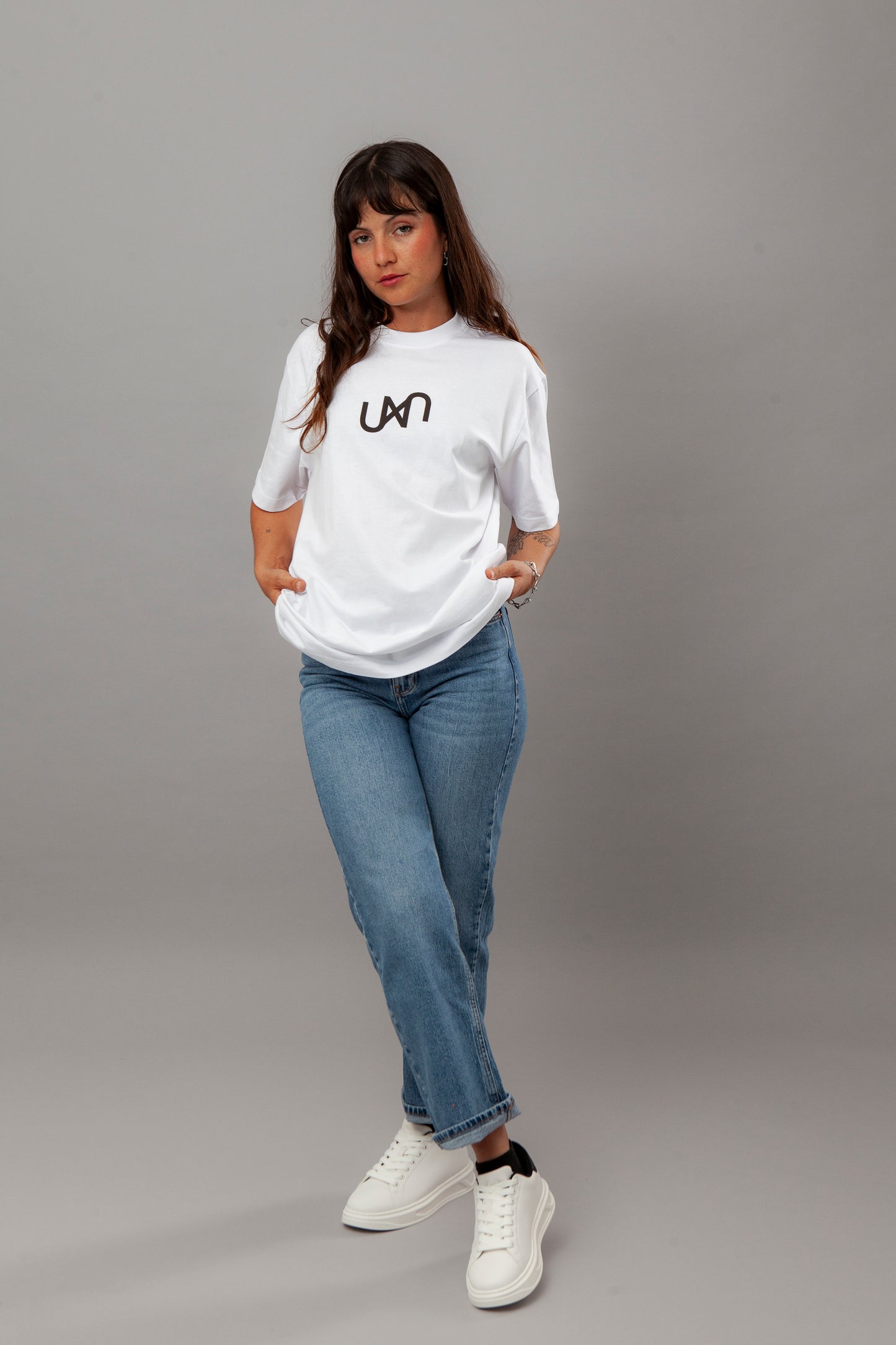 OVERSIZED LOGO UNU T-SHIRT