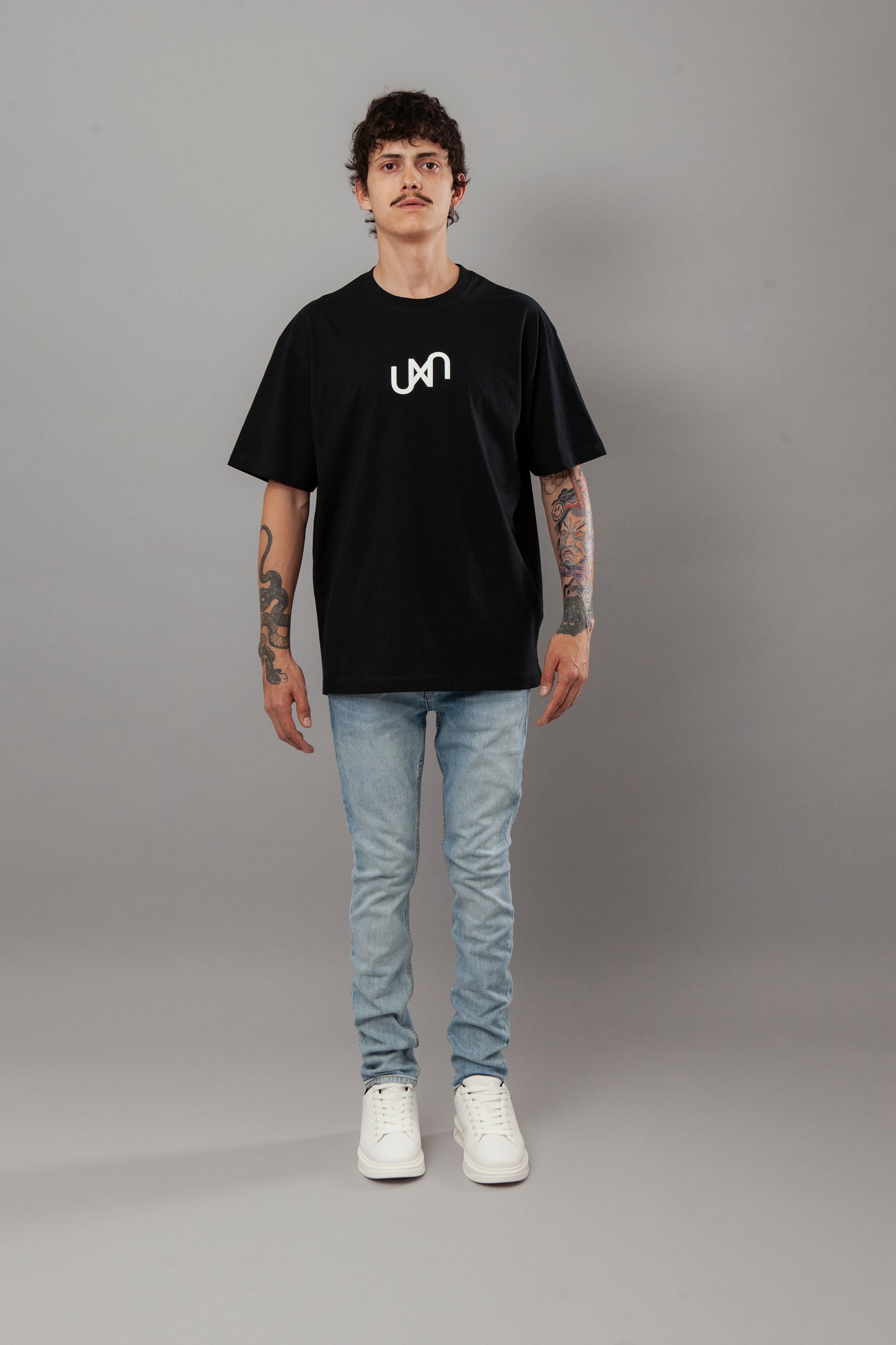 OVERSIZED LOGO UNU T-SHIRT